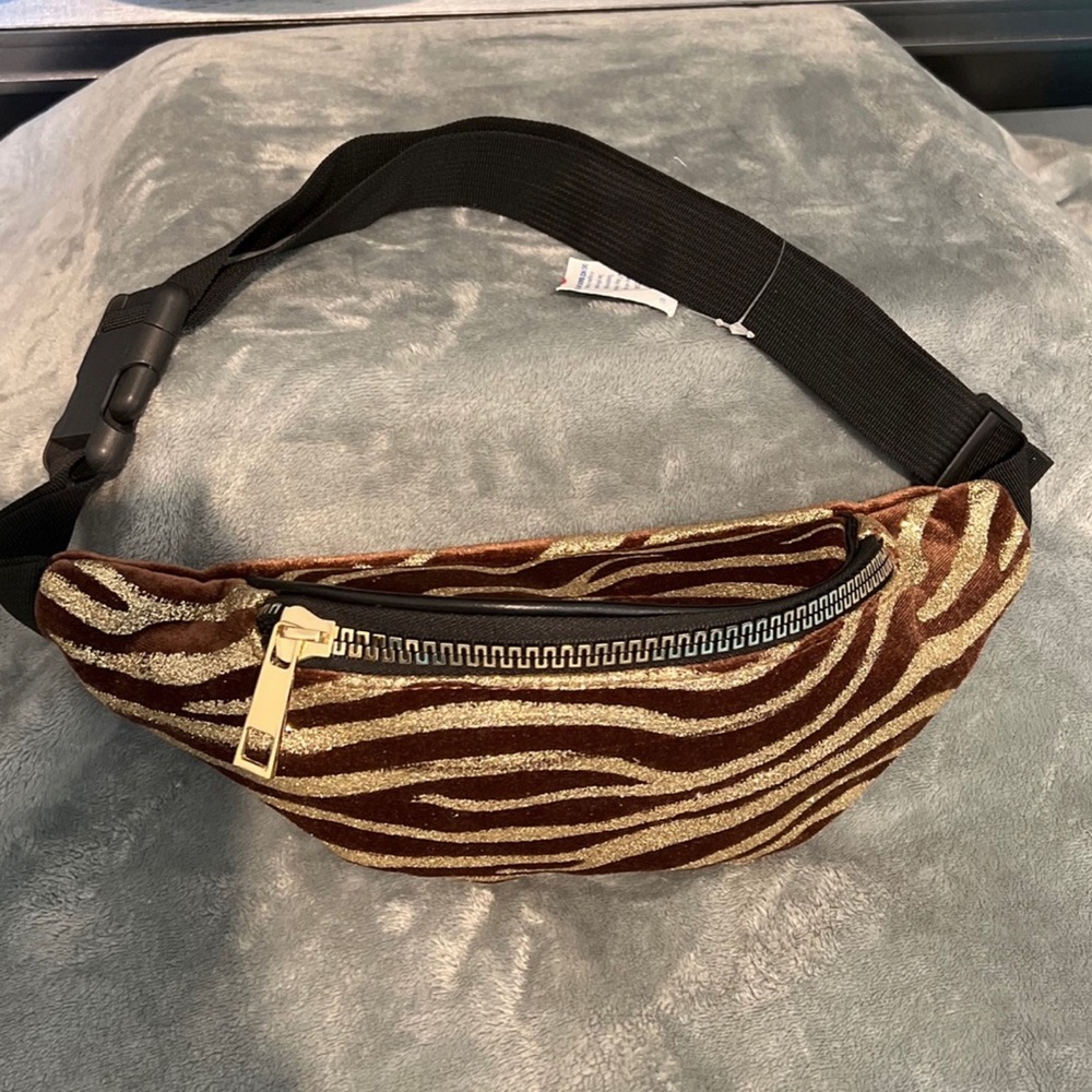 (NEW) ADJUSTABLE BROWN AND GOLD TIGER FANNY PACK